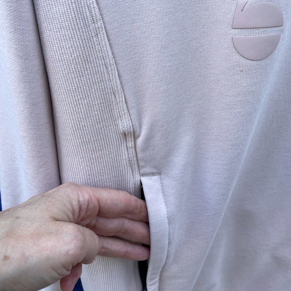 Fabletics pink sweatshirt - Picture 4 of 13